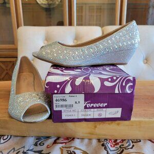 NIB Silver Rhinestone Peep-Toe Wedge Shoes Size 8.5